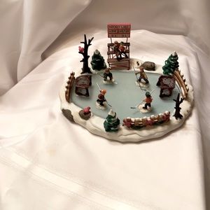 Victorian Village Collectible 2000 edition